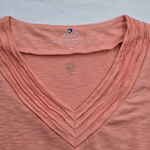 Women's Peach Kuhl v-neck t-shirt Size XS Polyester Light Orange - Picture 3 of 6